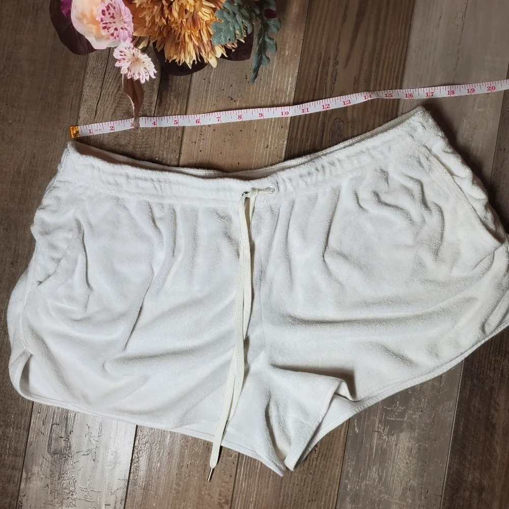 CLUB MONACO Ivory Terry Towel Shorts Women's Size Large EUC